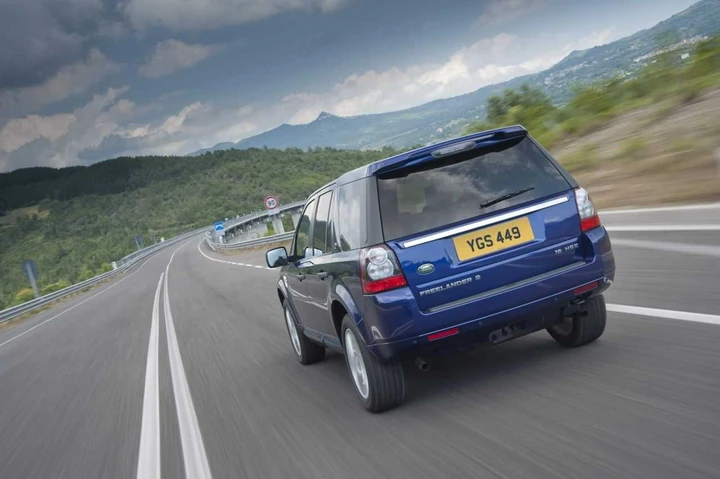 Land Rover: addio alle sigle alfanumeriche