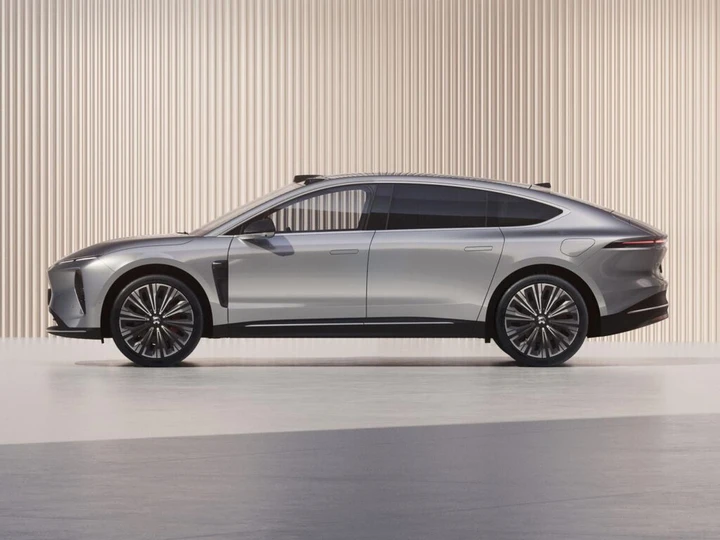 NIO ET9