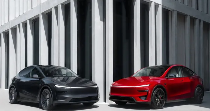 Tesla apre a Apple CarPlay: svolta per l'infotainment