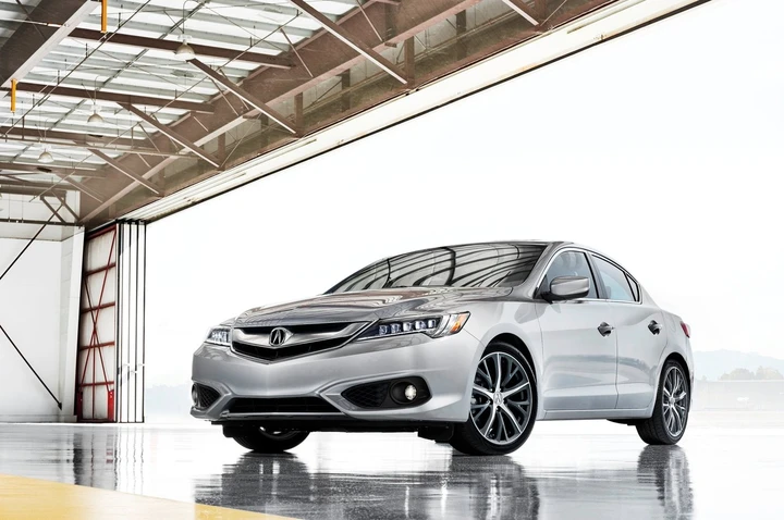 Acura ILX 2015: le immagini ufficiali