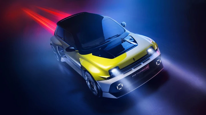 Renault R5 Turbo 3E, più potenza ma il prezzo sale a 160.000 euro