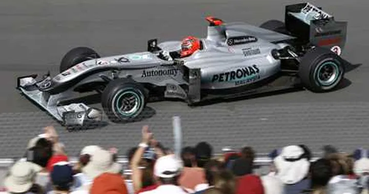 Schumacher ancora in lotta per il titolo mondiale