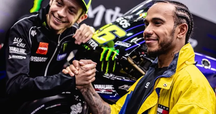 F1 e MotoGP: scambio di mezzi tra Hamilton e Rossi a Valencia
