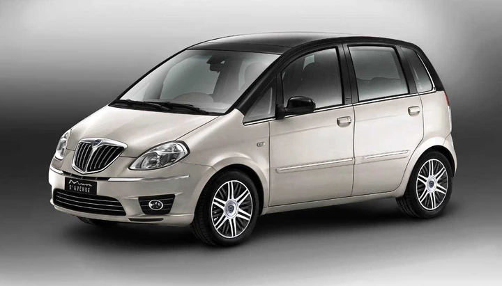 Lancia al Salone di Parigi 2010
