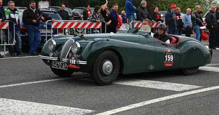Alla Mille Miglia Jaguar festeggia i suoi 75 anni