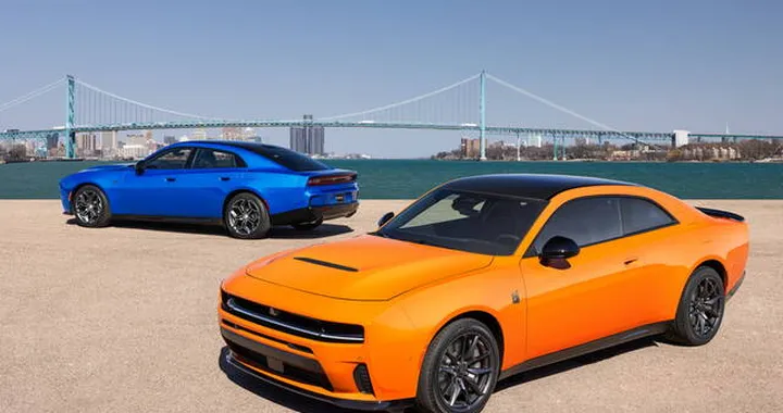 Dodge Charger 2025: ritorno al termico con il nuovo motore Hurricane