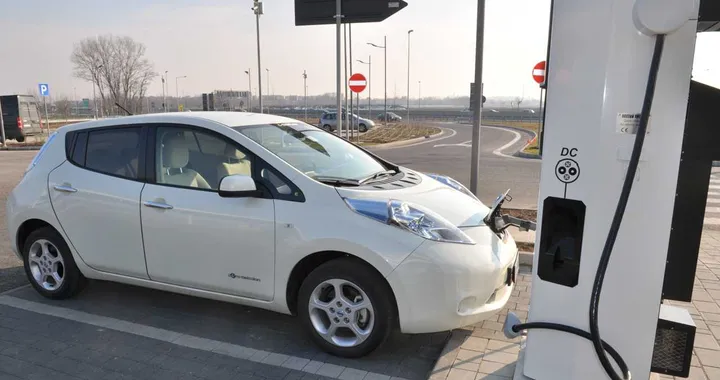 La Nissan Leaf sbarca al porto di La Spezia