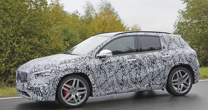 Mercedes-Benz GLA45: le foto spia