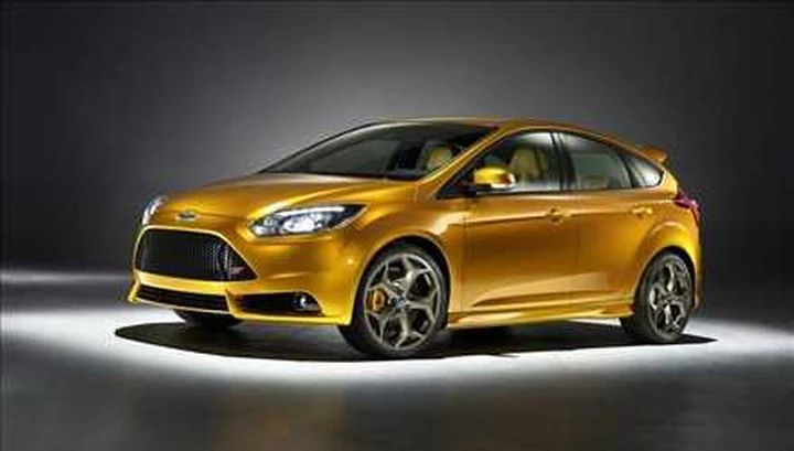 Nuova Ford Focus ST: 250 CV e scarico centrale