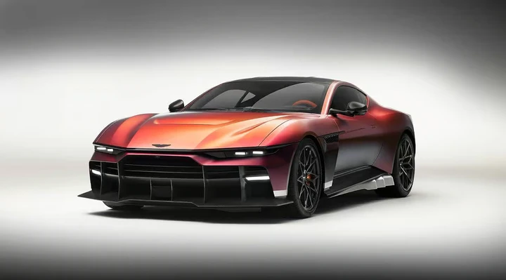 Aston Martin Valen: 850 CV, V12 e solo 150 esemplari