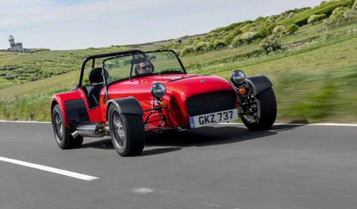 Caterham Seven 485, in arrivo la versione CSR