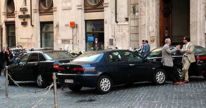 Auto blu: tagli anche per gli enti locali