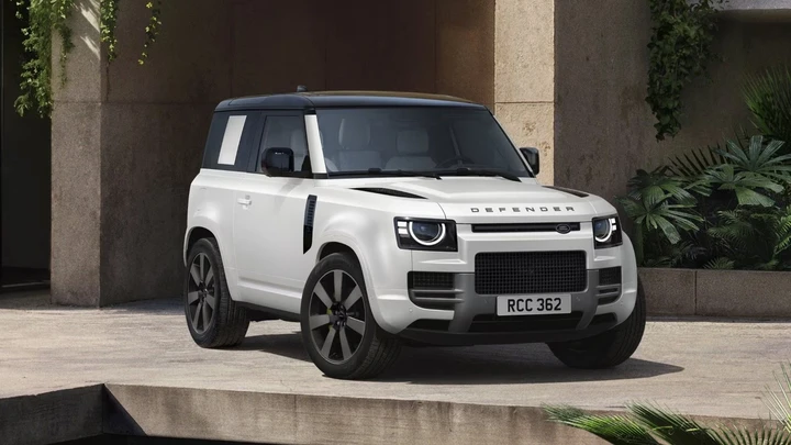 Defender 2027 si rinnova: debutta la Vertex e cambia la gamma motori
