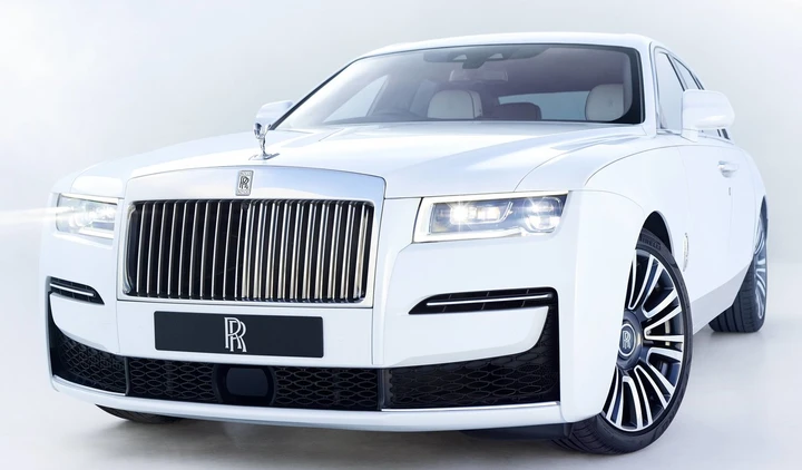 Nuova Rolls-Royce Ghost: connubio perfetto tra lusso e tecnologia