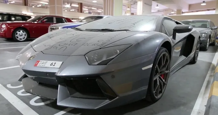 Non è tutto oro ciò che luccica, le supercar abbandonate a Dubai e il rischio truffa
