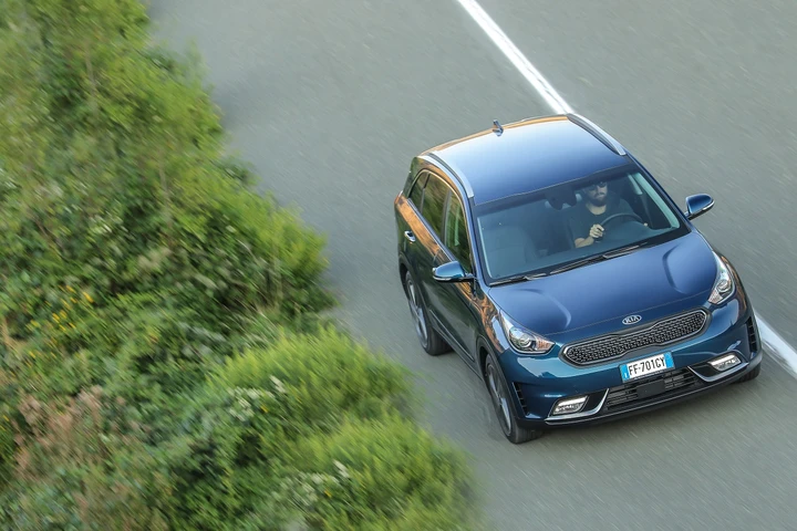Nuova Kia Niro 2016