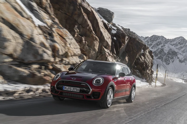MINI John Cooper Works Clubman: le foto ufficiali