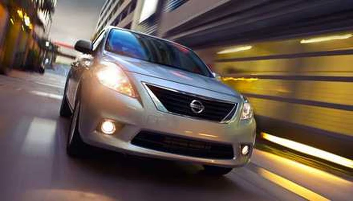 Nissan Versa 2012: spazio al risparmio