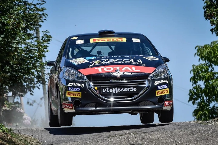 Peugeot: Razzini trionfa al Rally del Casentino