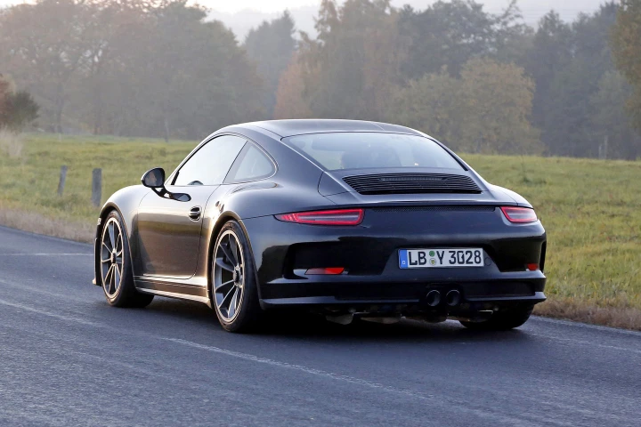Porsche 911 R foto spia