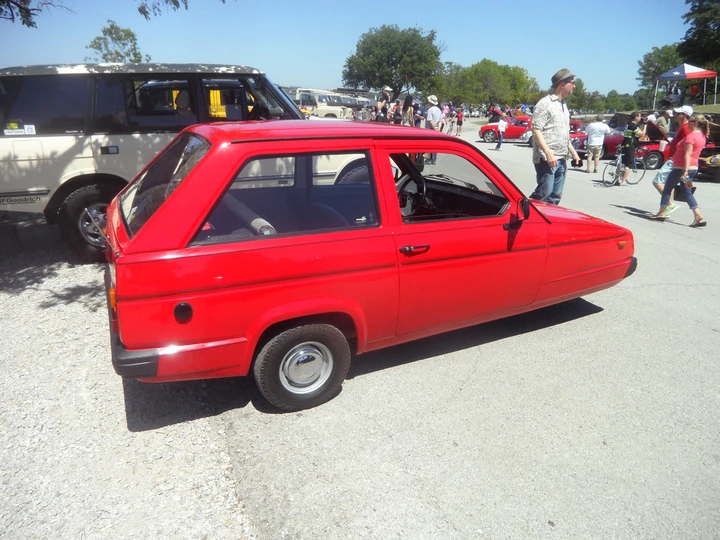 Reliant Robin: le immagini del veicolo più pericoloso al mondo