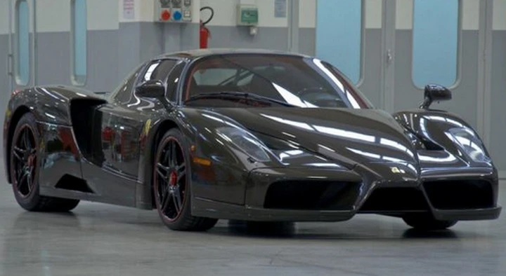 Ferrari Enzo con verniciatura trasparente: il prezzo è da brividi