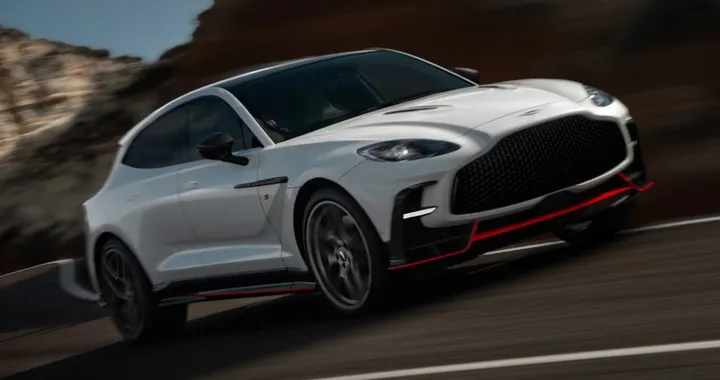 Aston Martin DBX S: ecco l'anti-Lamborghini Urus SE con 716 CV