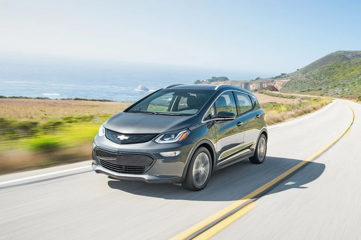Chevrolet Bolt, nuove immagini