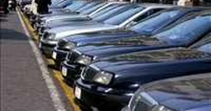 Auto blu in calo del 10% sul 2010