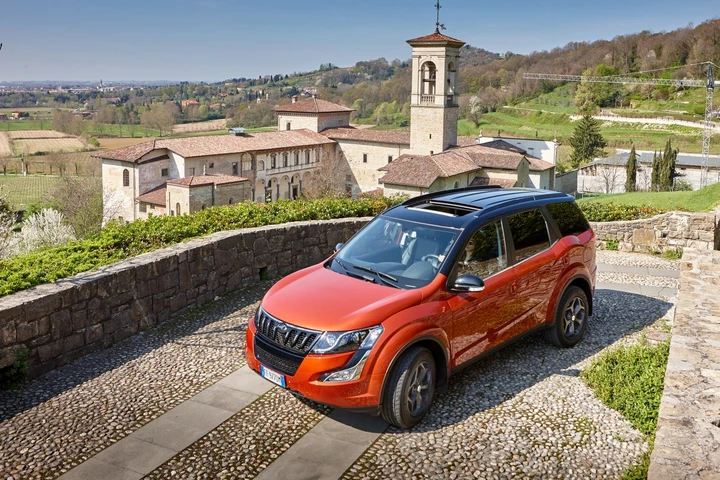 Mahindra KUV100, XUV500 W10 e GOA Pick-Up