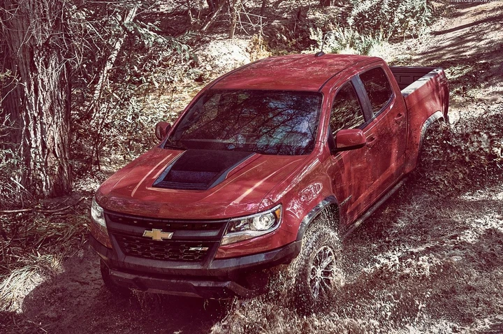Chevrolet Colorado ZR2: immagini ufficiali