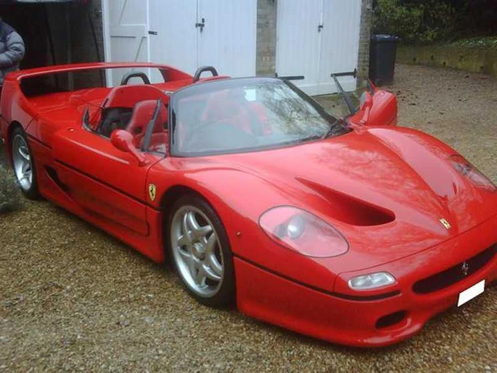 In vendita la Ferrari F50 del Sultano del Brunei
