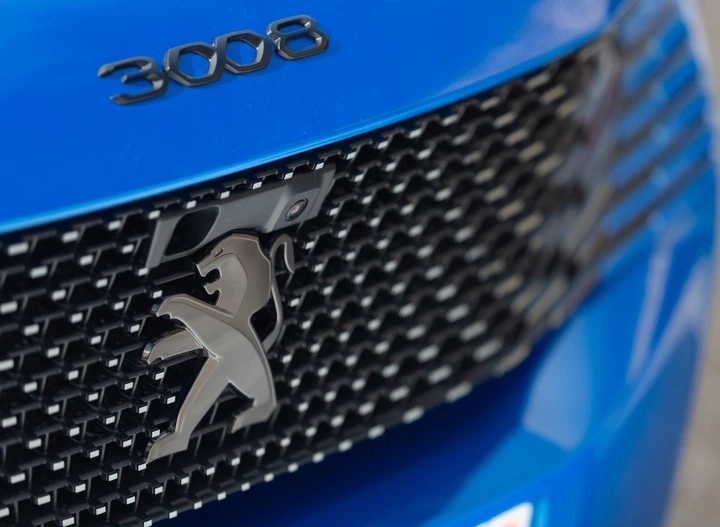 Peugeot 3008 2023: le caratteristiche del nuovo suv elettrico