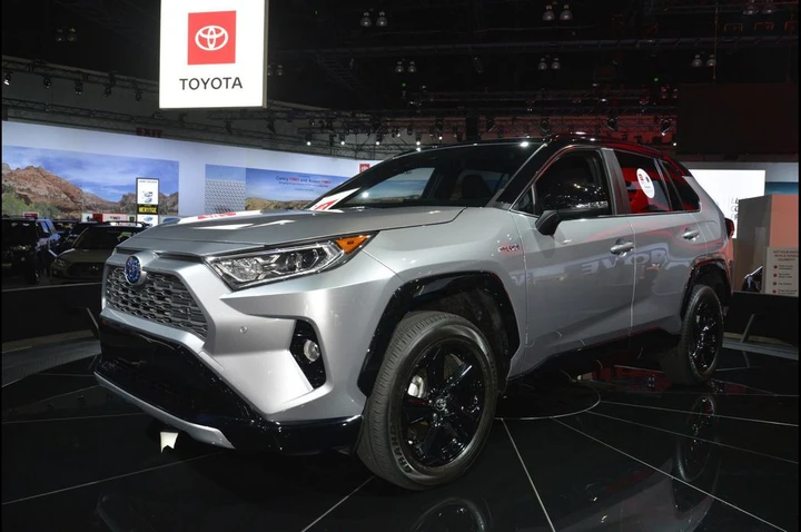 Nuova Toyota RAV 4 Hybrid: da 34.550 euro