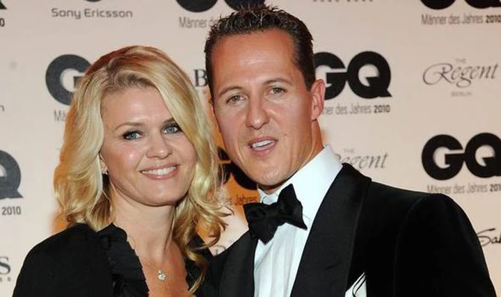 Schumi, la moglie Corinna vende beni di famiglia