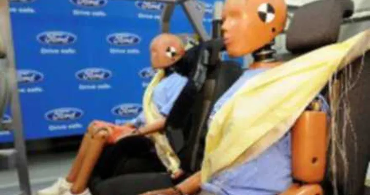 Ford, cintura e airbag tutto in uno...