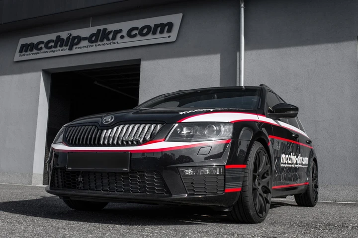 Nuova Skoda Octavia Wagon 2.0 TDI RS by McChip-dkr