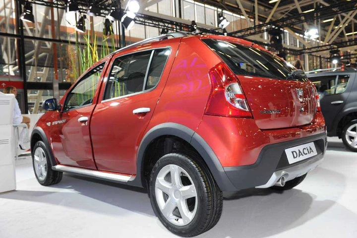Stand Dacia - Motor Show 2011