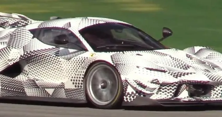Ferrari FXX K Evoluzione, esemplare avvistato a Monza: il video