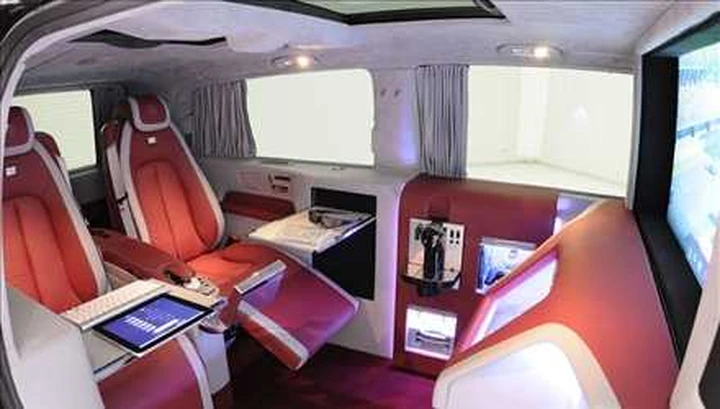 Mercedes Viano business, in ufficio a 250 km/h
