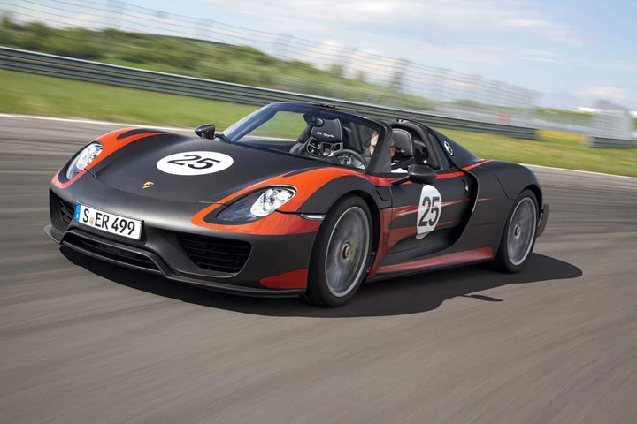 Porsche 918 Spyder, nuove foto e dettagli ufficiali