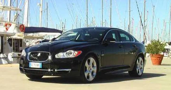 XF Steath Edition: una Jaguar in saldo