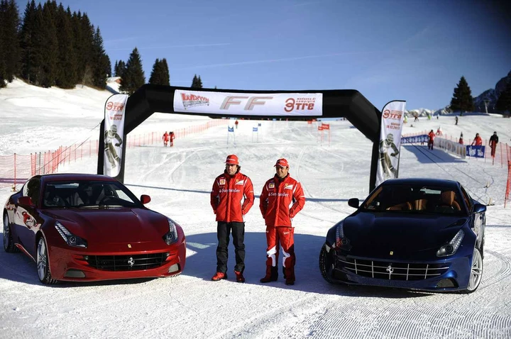 Ferrari FF: sfida sulla neve tra Massa e Alonso