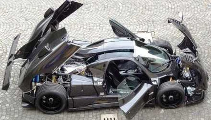 Pagani Zonda 760 LH: una versione speciale per Hamilton