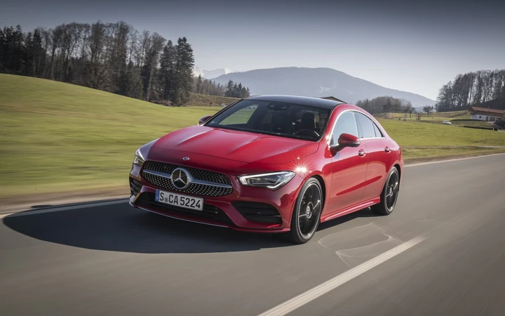 Mercedes CLA Coupé 2019, primo contatto con la nuova Stella