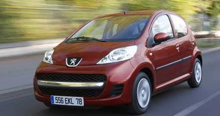 Miss Italia nel Mondo sulla Peugeot 107