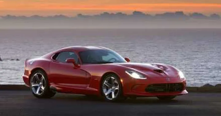SRT Viper 2013: nuove foto ufficiali
