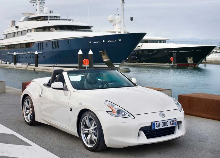 Nissan 370Z Roadster 2011