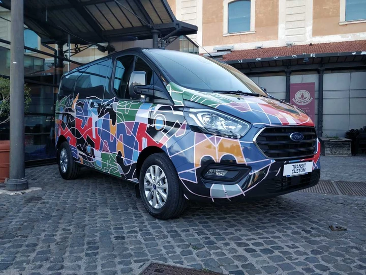Ford Transit Custom al SyArt Sorrento Festival