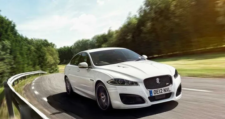 Jaguar XFR Speed Pack: 510 CV e 280 km/h